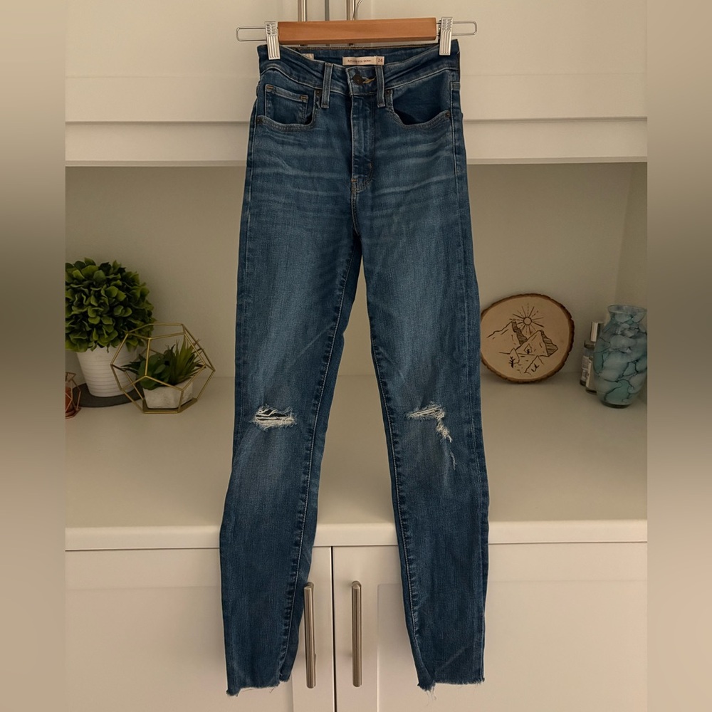 Levi’s Distressed 721 High-Rise Skinny Jeans
